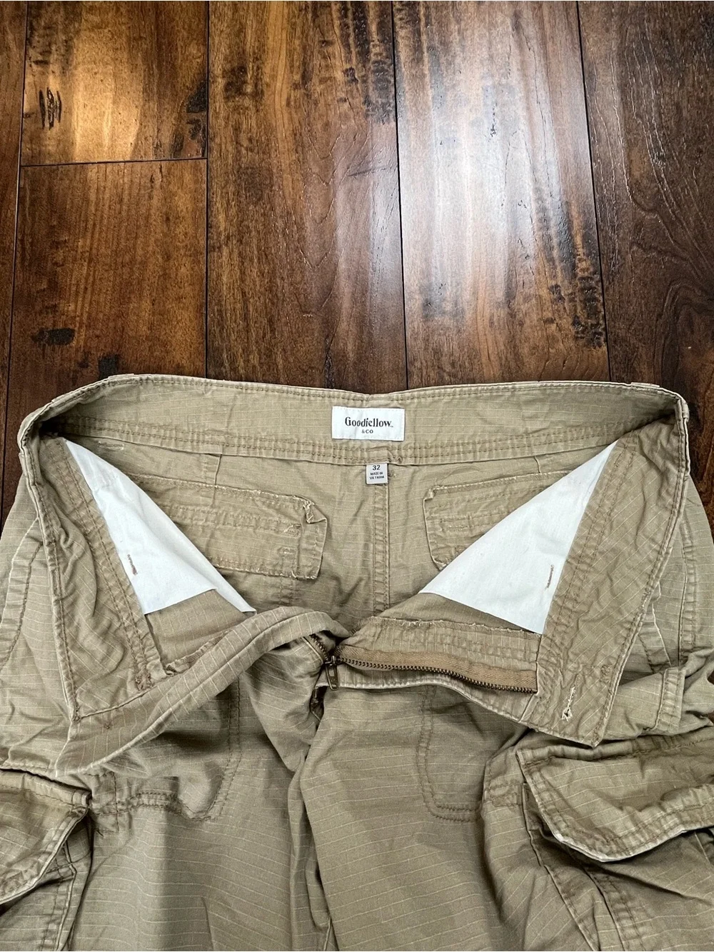 GOODFELLOW & CO. Men’s Beige Cargo Shorts Canvas 100% Cotton Size 32